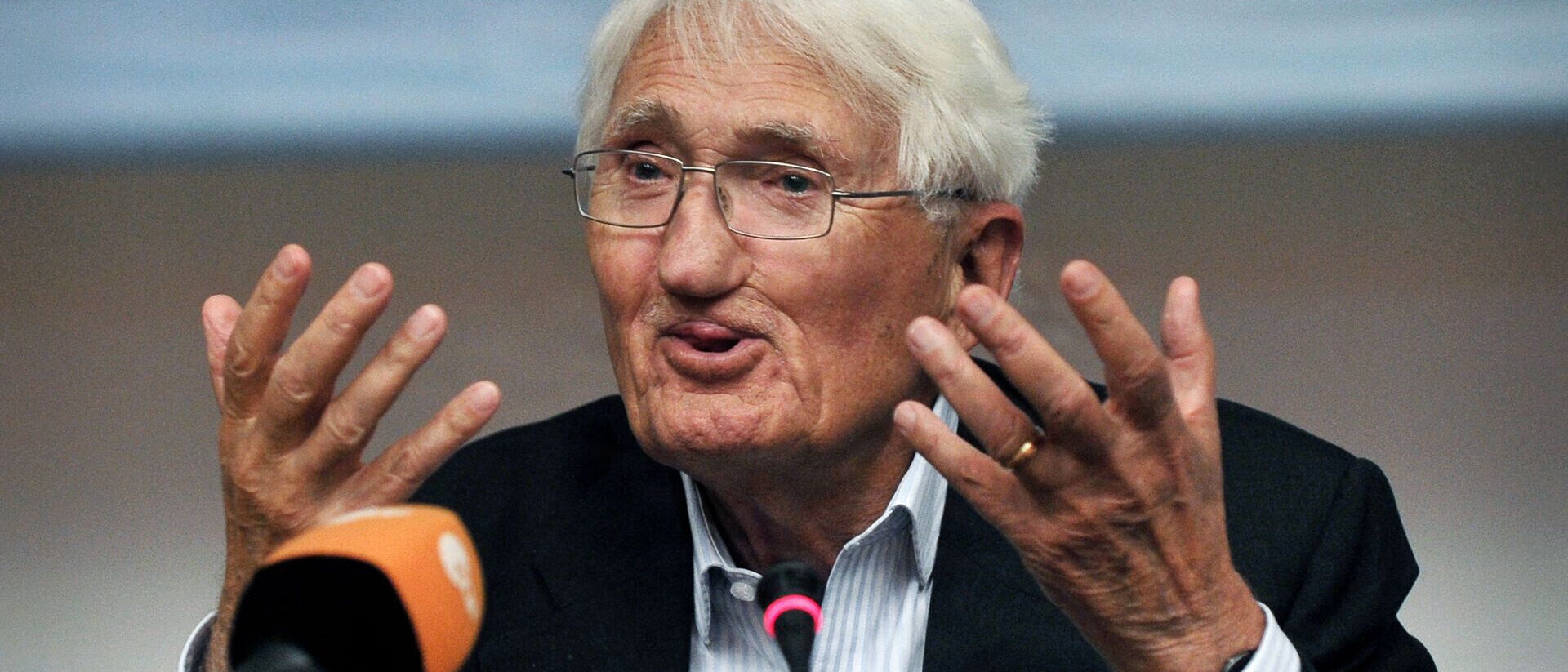 Jürgen Habermas speaks at a conference in Athens in 2013.